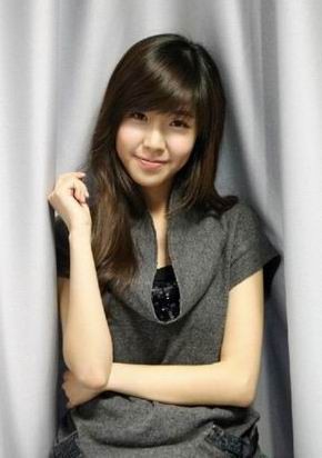 韩国女子组合Rania前成员金智慧的本名叫什么？