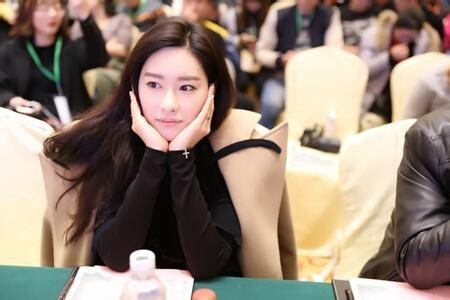 韩国女子组合Rania前成员黄以娜是什么时候退出组合的? 韩国女子组合Rania前成员黄以娜是什么时候退出组合的?