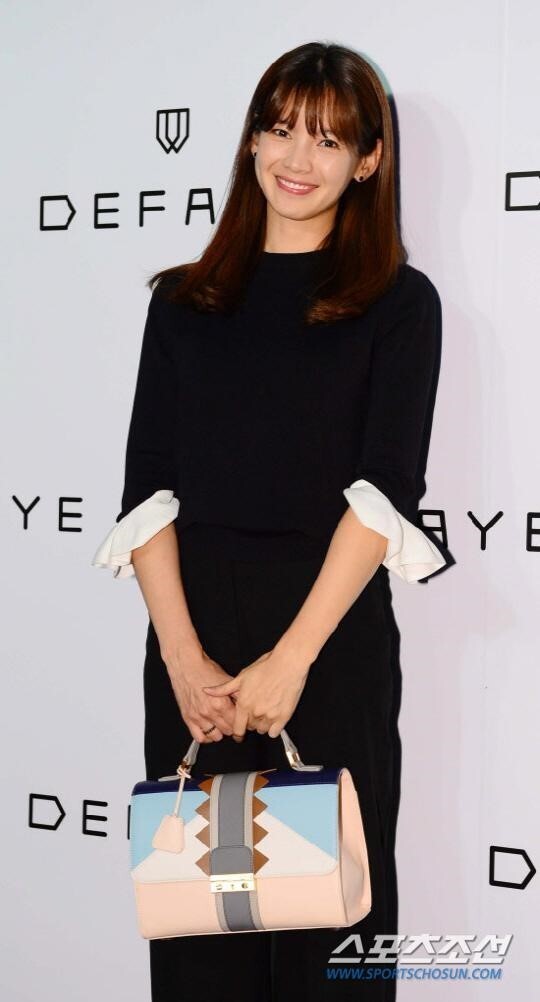 演员郑佳恩婚后复出，录制《现场脱口秀Taxi》