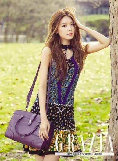 少女世道秀英前往米兰拍摄写真 秀高挑身材风韵气质