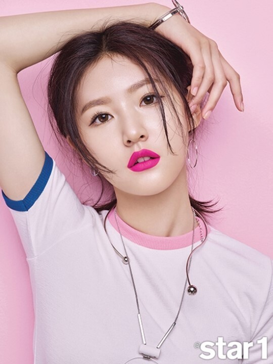 金赛纶拍摄的粉色少女风写真公开 透露与I.O.I成员磪有情关系很好 金赛纶拍摄的粉色少女风写真公开 透露与I.O.I成员磪有情关系很好