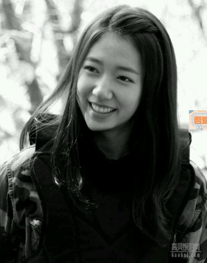 韩国女星朴信惠毕业时学校给她颁发了什么奖？