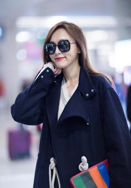 自从公布恋情后糖糖依旧白的发光？