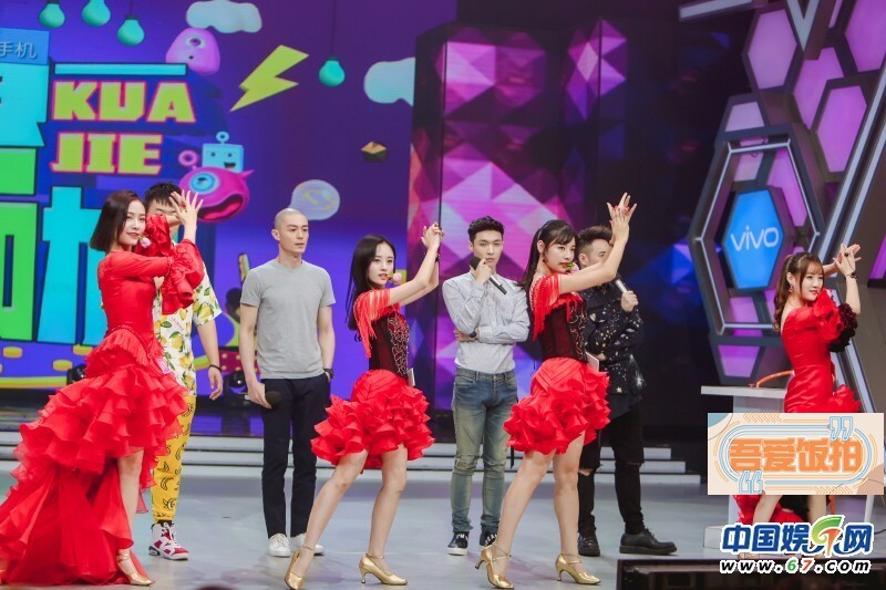 SNH48与知名艺人共同亮相湖南卫视《快乐大本营》