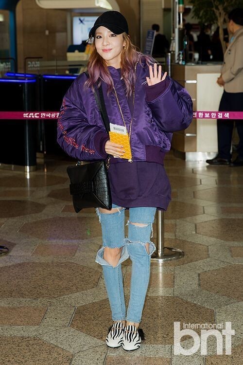 女子组合2NE1成员DARA因海外日程前往日本