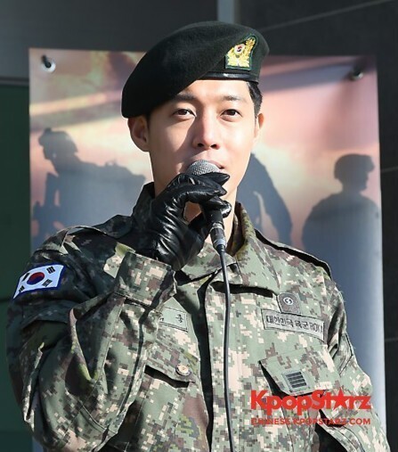 金贤重在京畿道高阳市陆军30师团新兵教导队中退伍