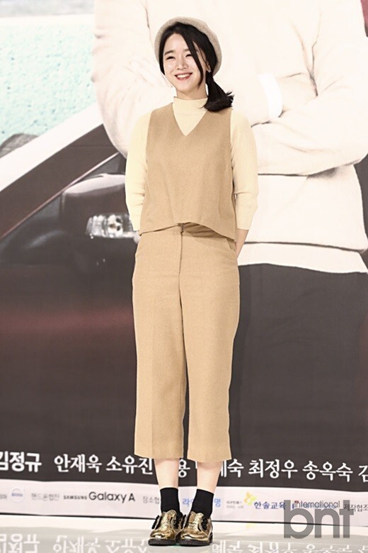 电视剧《孩子五个》制作发表会在首尔永登浦区时代广场举行 电视剧《孩子五个》制作发表会在首尔永登浦区时代广场举行