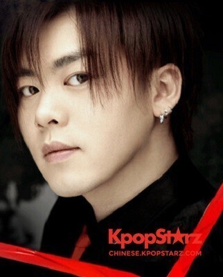 文熙俊为庆祝出道20周年举办了个人演唱会