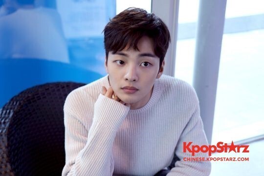 金珉载感叹孔侑是拥有全部的男人