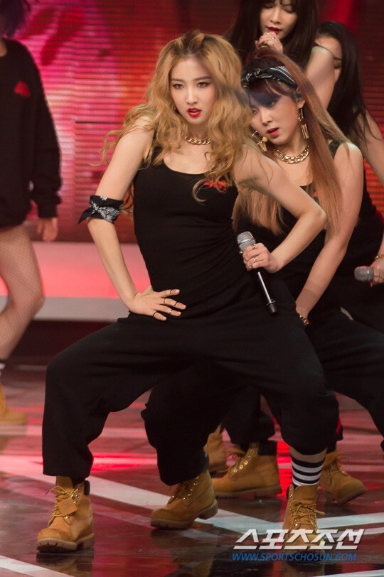 《SHOW CHAMPION》（《冠军秀》）在京畿道高阳市进行了直播