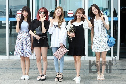 女子组合FIESTAR飞中国参加"MCD in China" 笑靥如花微笑招手 女子组合FIESTAR飞中国参加"MCD in China" 笑靥如花微笑招手