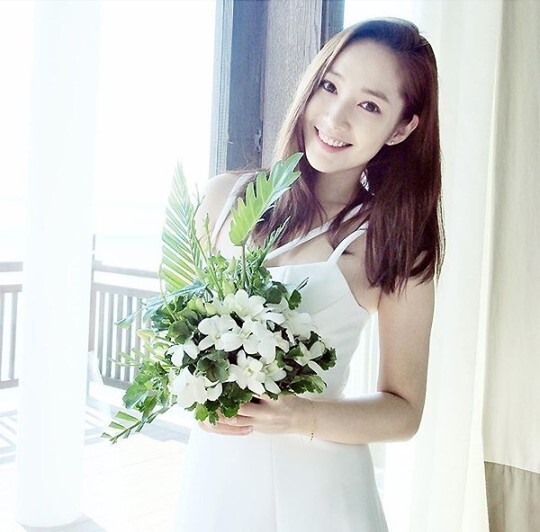 本日(29号)在社交网站上贴出了妈妈拍的照片 本日(29号)在社交网站上贴出了妈妈拍的照片