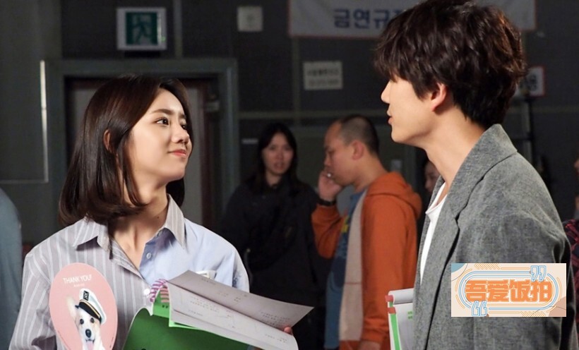 《戏子》剧组公开了池晟和惠利片场花絮照