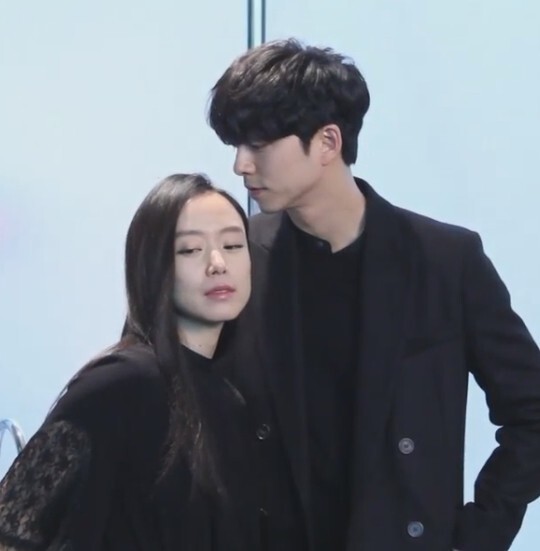 演员孔刘与电影《男与女》的搭档全度妍拍摄写真花絮