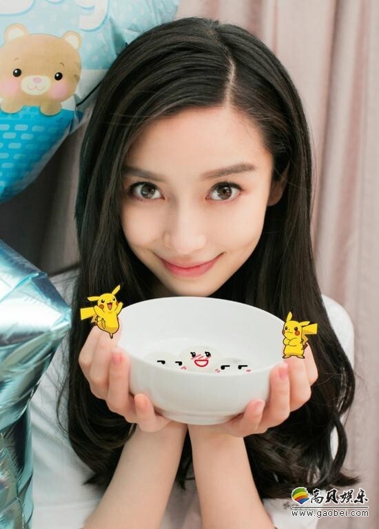 升级当妈的Baby在微博上晒出一组美照