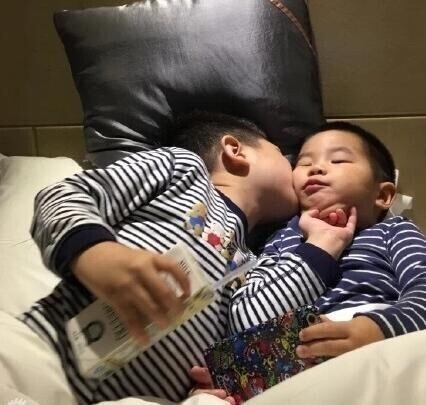 为什么安吉是个十足“弟控”? 为什么安吉是个十足“弟控”?