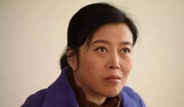 丁嘉丽为捧红孙红雷下跪,未婚先孕无奈堕胎 现在皈依佛门了? 丁嘉丽为捧红孙红雷下跪,未婚先孕无奈堕胎 现在皈依佛门了?