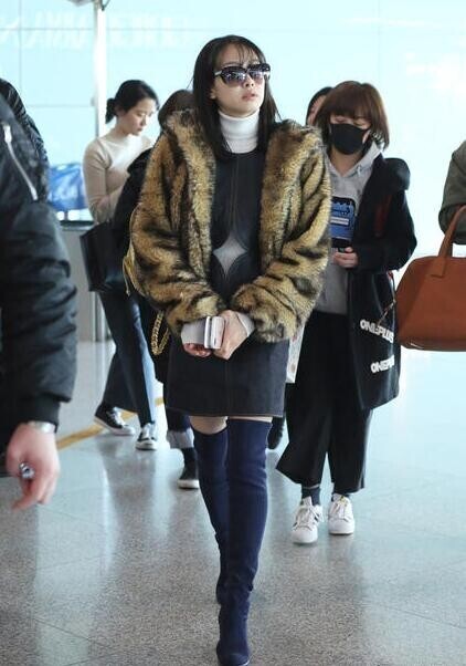 宋茜身着皮草大衣霸气现身机场? 宋茜身着皮草大衣霸气现身机场?