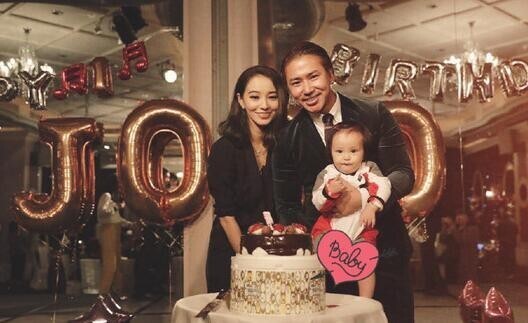 艺人欧弟和重庆美女郑云灿结婚后生的女儿叫什么? 艺人欧弟和重庆美女郑云灿结婚后生的女儿叫什么?