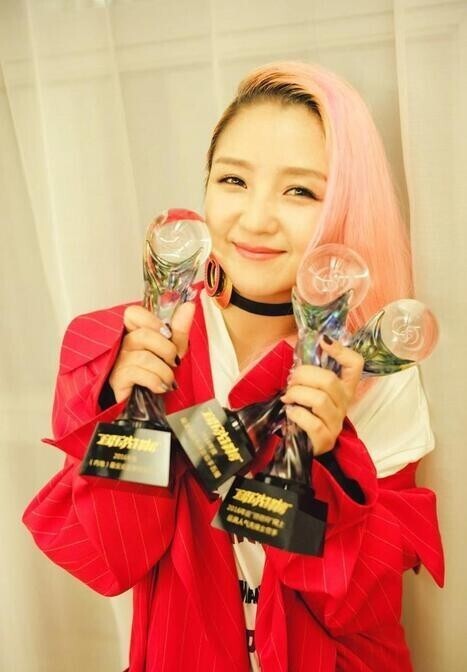 音乐先锋榜2016年度颁奖典礼何洁喜获什么奖? 音乐先锋榜2016年度颁奖典礼何洁喜获什么奖?