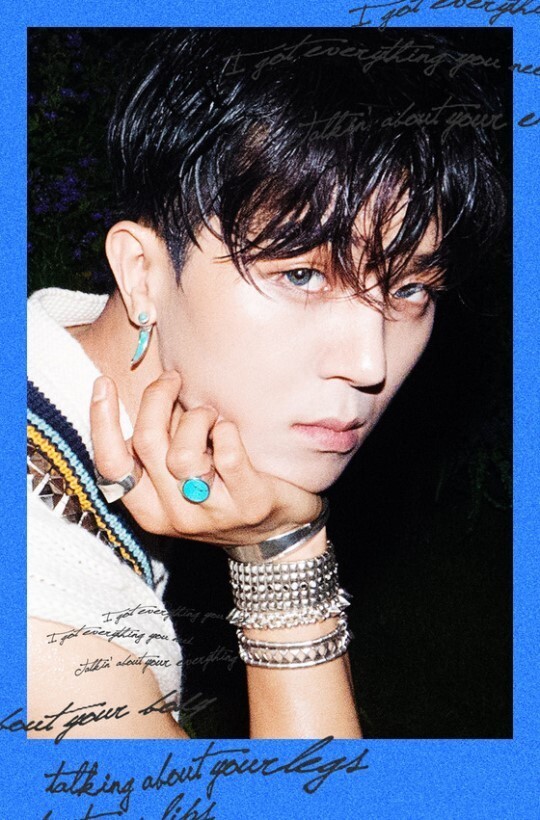 宋旻浩和iKON成员BOBBY在YG娱乐公司接受了采访