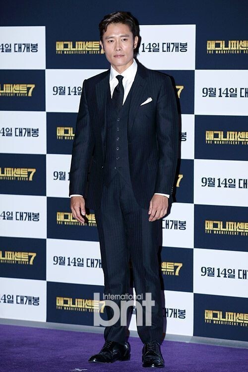 好莱坞电影《豪勇七蛟龙》举行媒体试映会 好莱坞电影《豪勇七蛟龙》举行媒体试映会