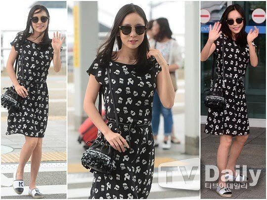 歌手具荷拉前往巴厘岛拍摄写真 清新装扮秀纤纤小腿 歌手具荷拉前往巴厘岛拍摄写真 清新装扮秀纤纤小腿