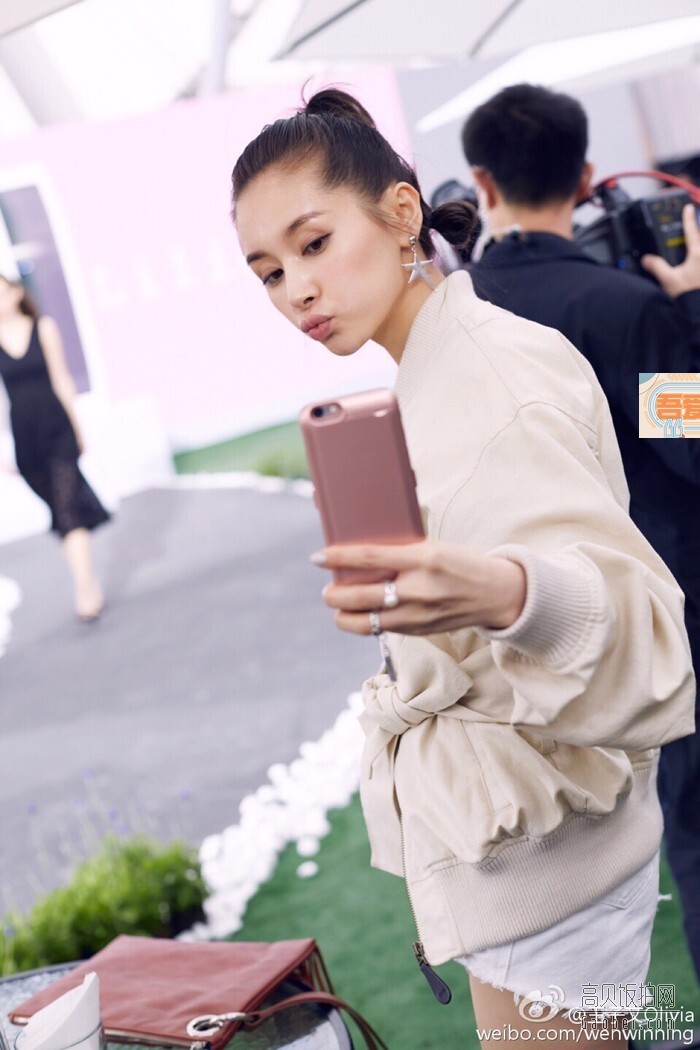 演员王子文最近参加了什么节目？