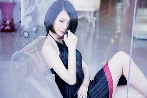 戚薇曾经和谁一起搭档组合过？