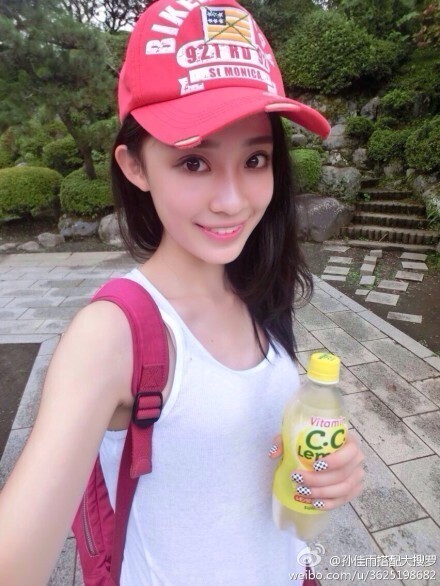 《余罪》里面的校花安嘉璐是谁演的？