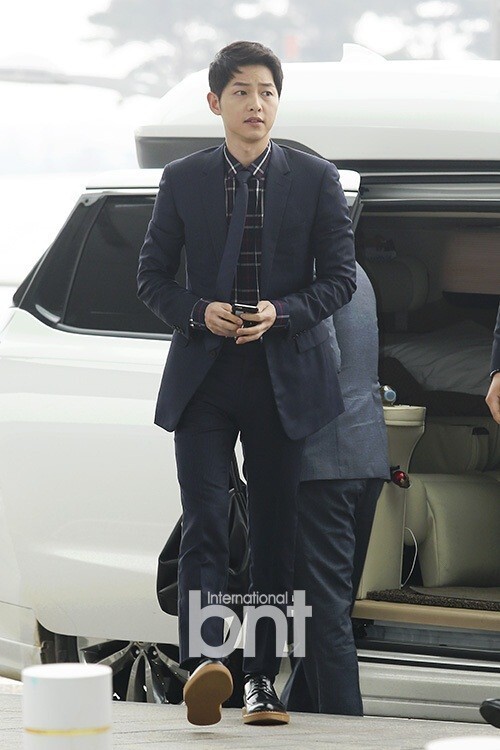 所属经纪公司否认韩国演员宋仲基签约中国娱乐公司 所属经纪公司否认韩国演员宋仲基签约中国娱乐公司