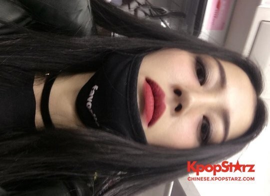 黄埔通过个人Instagram公开了近照