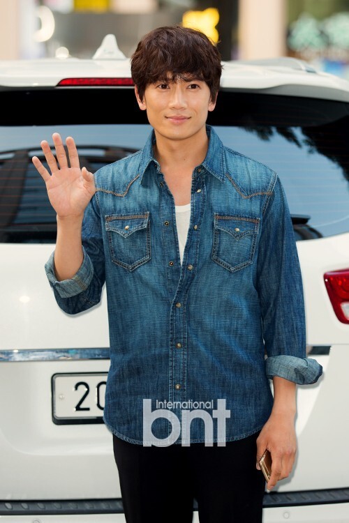 池晟近日收到《逆贼洪吉童》和《被告人》两部新剧的出演邀请