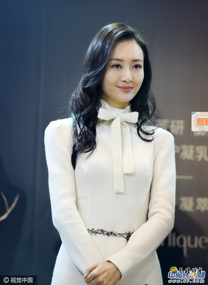 王鸥出席某品牌化妆品宣传活动 王鸥出席某品牌化妆品宣传活动