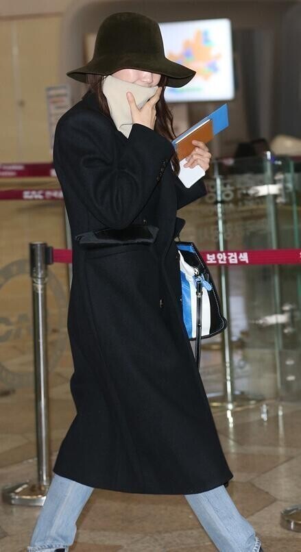 申敏儿捂严实神秘出国? 申敏儿捂严实神秘出国?