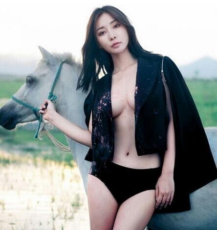 柳岩又曝乳了,这次真的能入眼吗? 柳岩又曝乳了,这次真的能入眼吗?