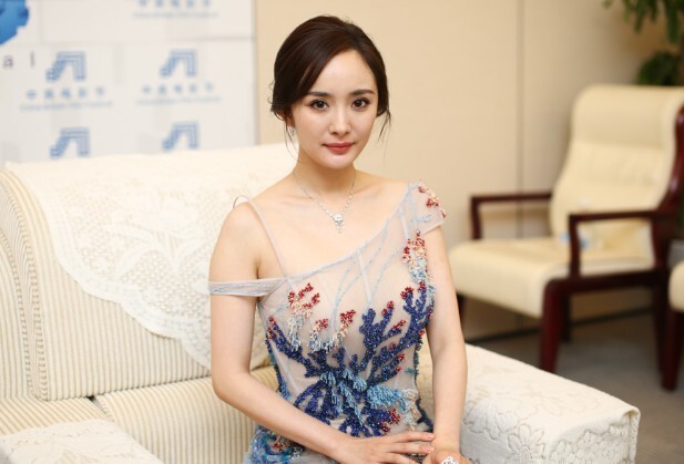 杨幂希望唐嫣罗晋“三年抱俩”可对于婚期？