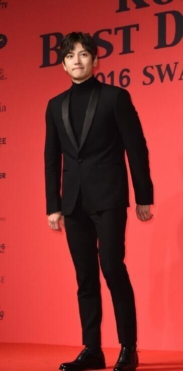 演员池昌旭出席什么颁奖典礼? 演员池昌旭出席什么颁奖典礼?