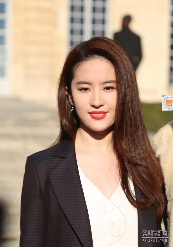 刘亦菲为什么国籍是美国? 刘亦菲为什么国籍是美国?