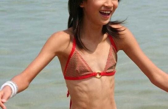 胸不平何以平天下，有哪些平胸女星颜值爆表？