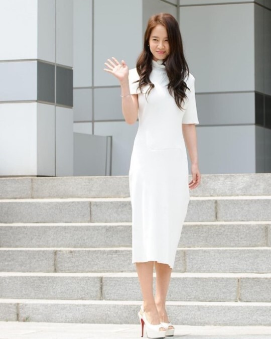 《Running man》最新幕后照公开 宋智孝变身清纯美丽女神 《Running man》最新幕后照公开 宋智孝变身清纯美丽女神