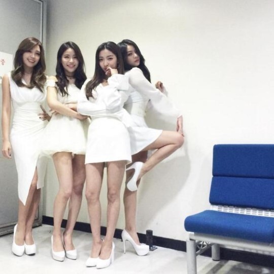 21日《人气歌谣》特别舞台聚集了新一代歌姬