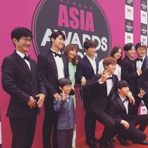 《戏子》最后一集剧照曝光 所有人齐聚一堂合照公开 《戏子》最后一集剧照曝光 所有人齐聚一堂合照公开