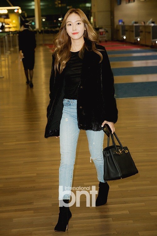 韩国歌手Jessica飞中国香港出席活动