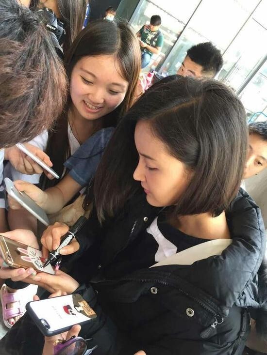 张歆艺生小孩了吗? 张歆艺生小孩了吗?