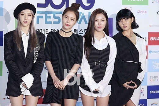 韩国女子组合MAMAMOO前往活动现场途中发生轻微交通事故 韩国女子组合MAMAMOO前往活动现场途中发生轻微交通事故