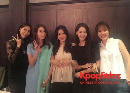 韩国代表性女演员应援孙艺珍 气氛相当融洽引人注目 韩国代表性女演员应援孙艺珍 气氛相当融洽引人注目