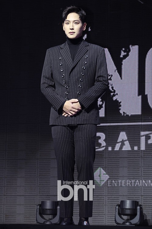 韩国男团B.A.P成员力灿因胸部疲劳性骨折决定暂停活动 韩国男团B.A.P成员力灿因胸部疲劳性骨折决定暂停活动