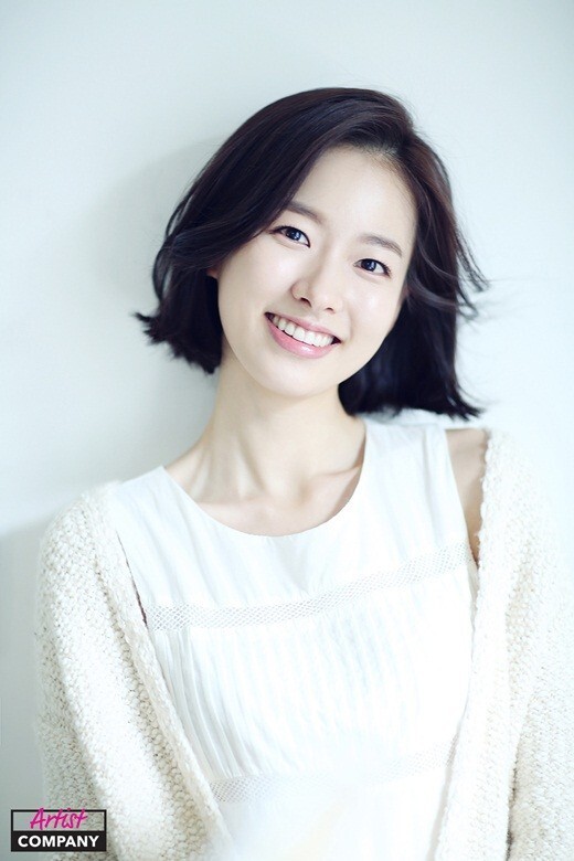 演员李诗雅签约演员郑雨盛、李政宰公司ARTIST COMPANY。 演员李诗雅签约演员郑雨盛、李政宰公司ARTIST COMPANY。