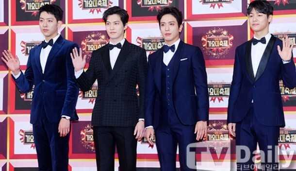 CNBLUE本周将完成新专辑封面照的拍摄